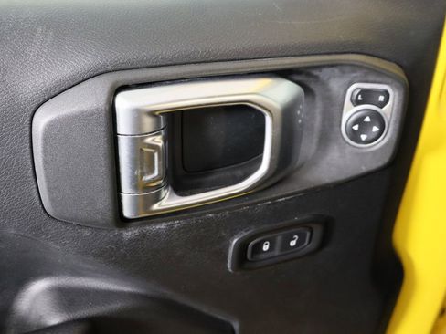 Used 2019 Jeep Wrangler Rubicon w/ LED Lighting Group image 19