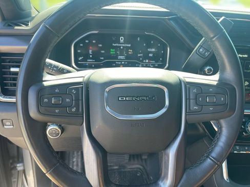 Used 2024 GMC Sierra 2500 Denali Ultimate w/ Max Trailering Package AWD/4WD image 11