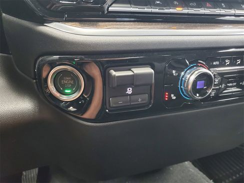 New 2026 GMC Sierra 1500 Elevation image 18