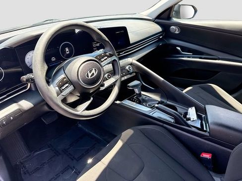 Certified 2024 Hyundai Elantra SEL FWD image 9