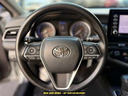Used 2022 Toyota Camry LE FWD image 16