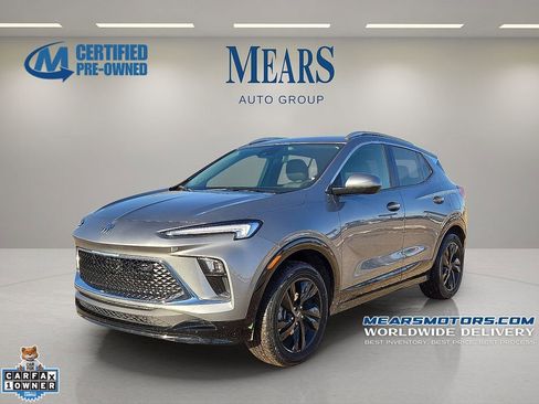 Used 2024 Buick Encore GX Sport Touring image 1