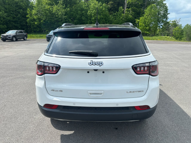 Used 2023 Jeep Compass Limited AWD/4WD image 4