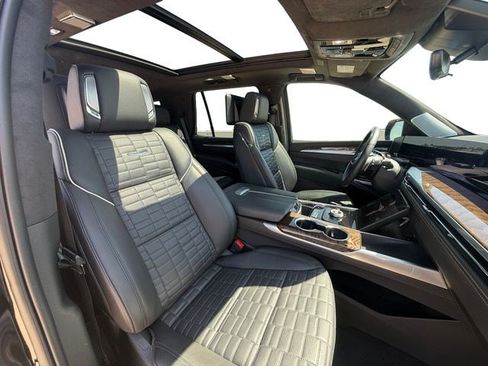 Used 2025 Cadillac Escalade Sport Platinum w/ LPO, ONYX Package RWD image 16