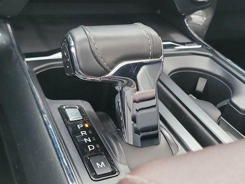 Used 2022 Ford F150 Lariat w/ Equipment Group 502A High image 18