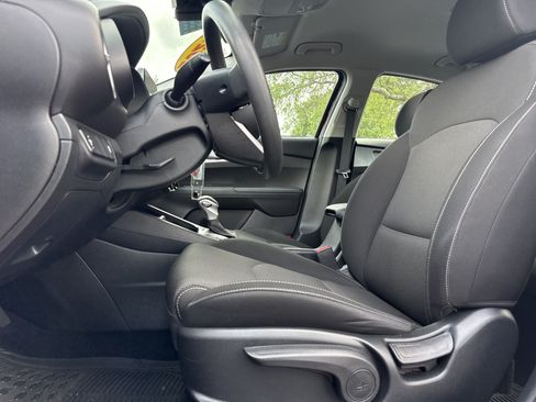 Used 2024 Kia Forte LXS FWD image 15