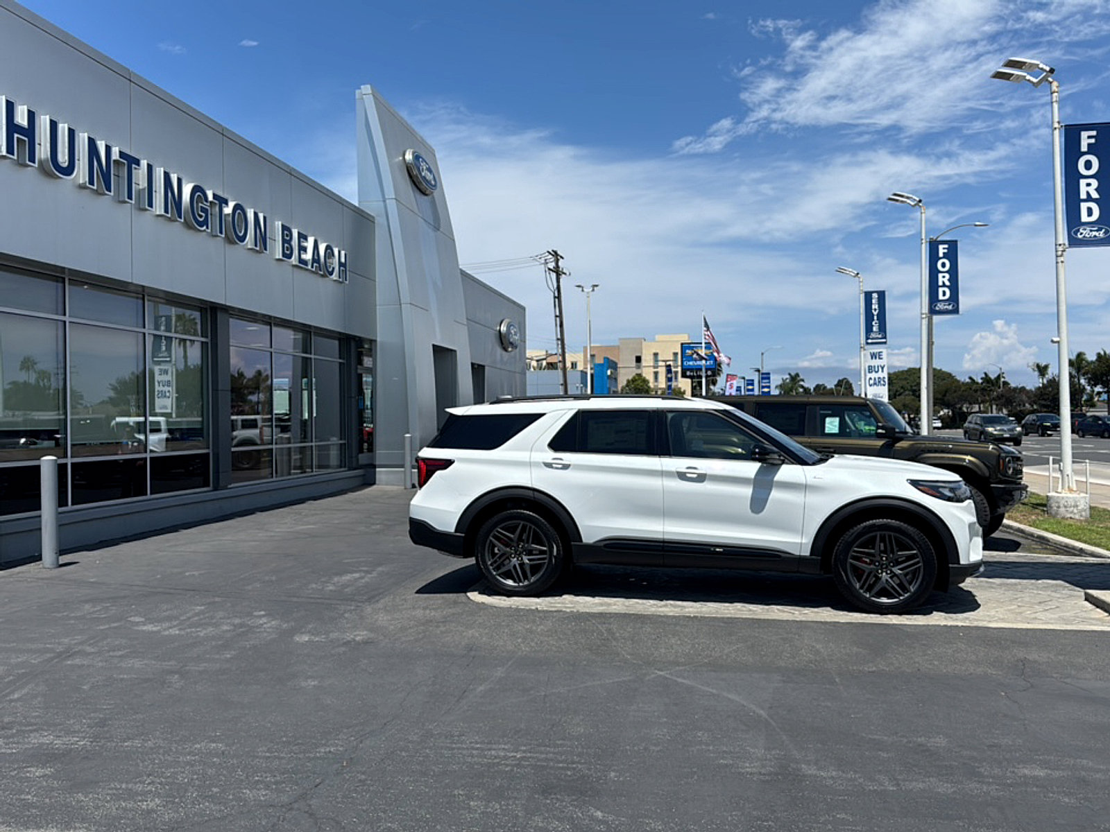 New 2026 Ford Explorer ST-Line w/ ST-Line Street Pack RWD image 3