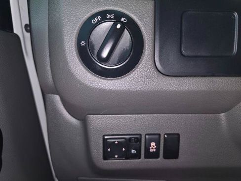 Used 2021 Nissan NV 2500 SV RWD image 14