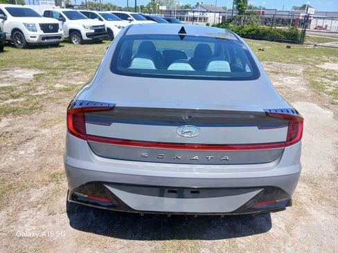 Used 2020 Hyundai Sonata SEL w/ Convenience Package FWD image 4