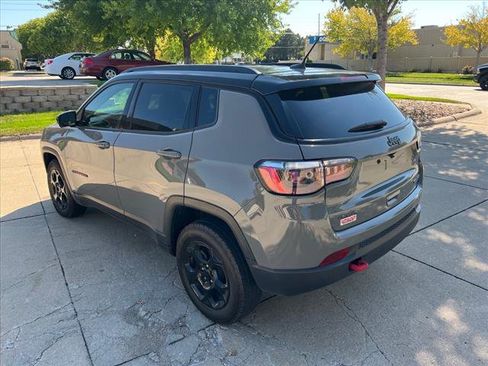 Used 2023 Jeep Compass Trailhawk image 4