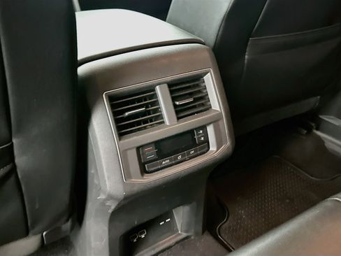 Used 2019 Volkswagen Atlas SEL FWD image 28