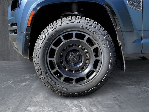 New 2026 Land Rover Defender 110 OCTA AWD/4WD image 13