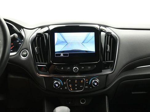 Used 2023 Chevrolet Traverse LT FWD image 18