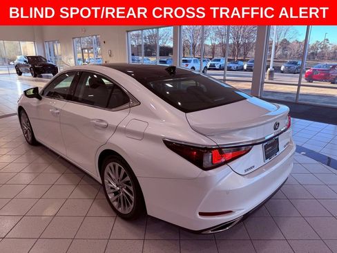 Certified 2020 Lexus ES 350 w/ Luxury Package image 6