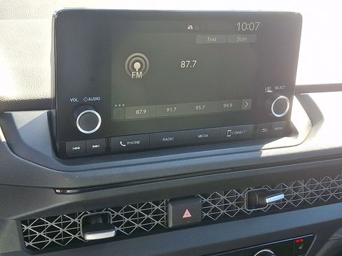 Used 2023 Honda Accord EX image 17