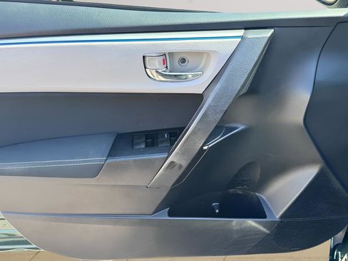 Used 2015 Toyota Corolla LE image 23