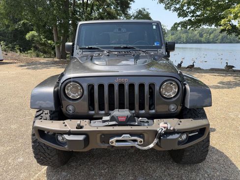 Used 2016 Jeep Wrangler Unlimited Sahara AWD/4WD image 8