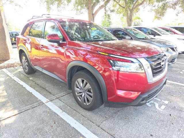 Used 2025 Nissan Pathfinder SV w/ SV Premium Package FWD image 1