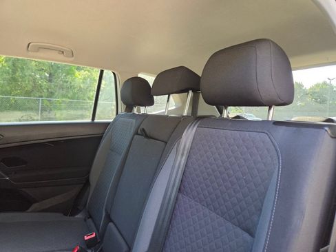 Used 2020 Volkswagen Tiguan S FWD image 21