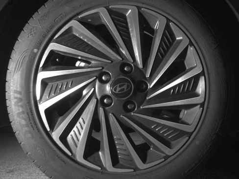 Used 2025 Hyundai Sonata SEL FWD image 15
