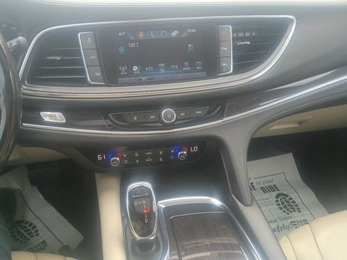 Used 2018 Buick Enclave Premium w/ Experience Buick Package AWD/4WD image 17