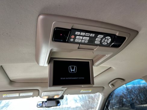 Used 2016 Honda Pilot Touring image 39