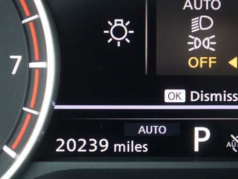 Used 2024 Nissan Rogue SV image 34