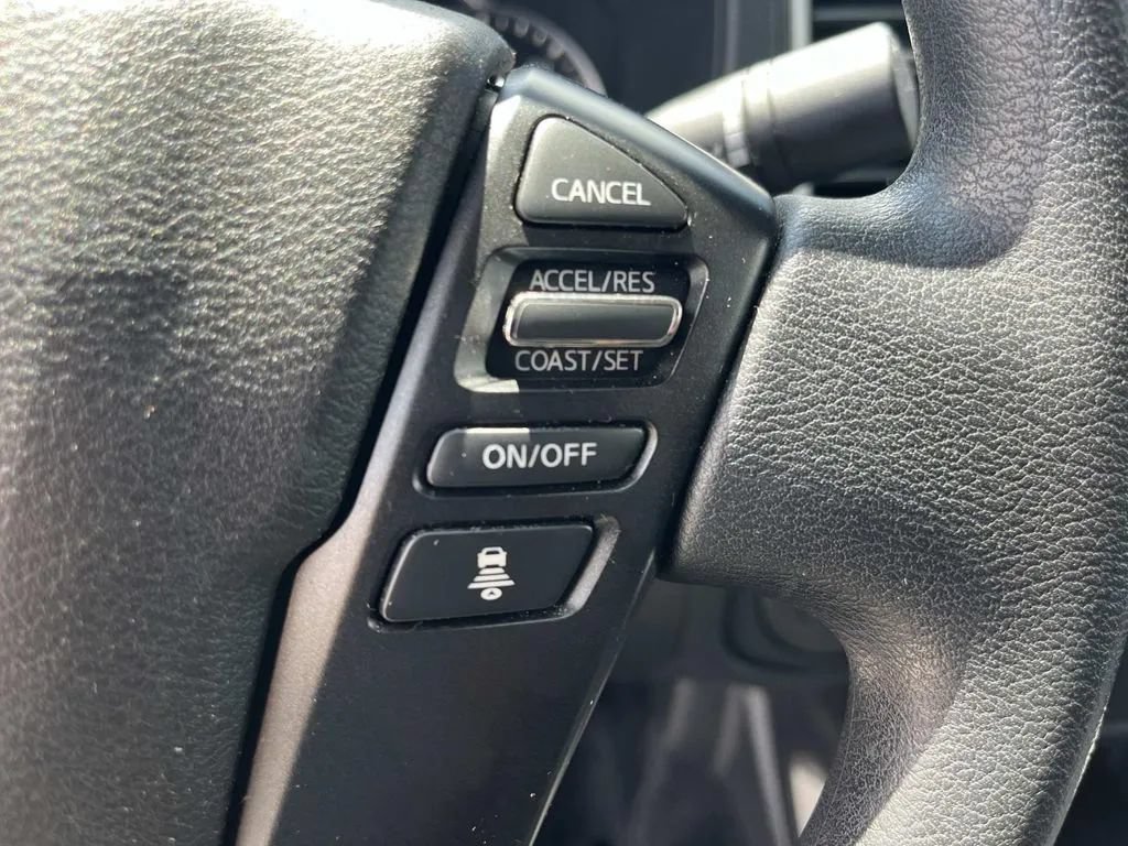 Used 2024 Nissan Frontier SV w/ Technology Package RWD image 30