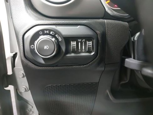 Used 2022 Jeep Wrangler Unlimited Sport AWD/4WD image 25