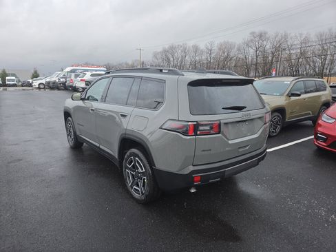 New 2026 Jeep Cherokee Laredo image 5