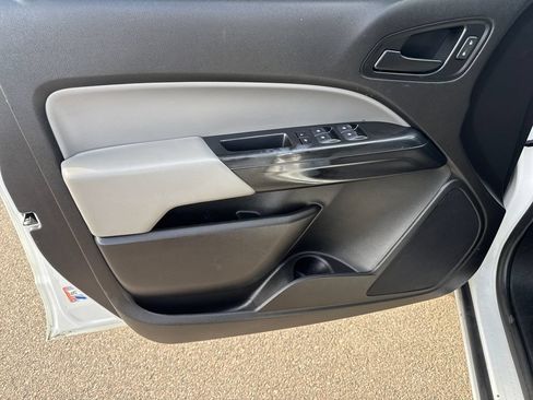 Used 2019 Chevrolet Colorado W/T AWD/4WD image 10