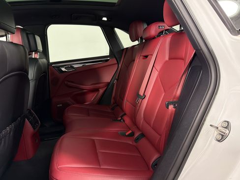 Certified 2023 Porsche Macan Turbo AWD/4WD image 25
