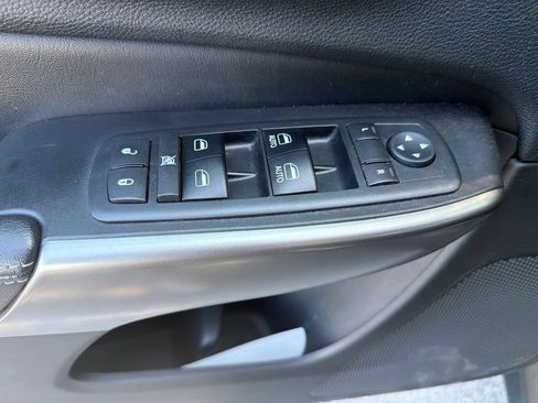 Used 2019 Jeep Cherokee Limited AWD/4WD image 14