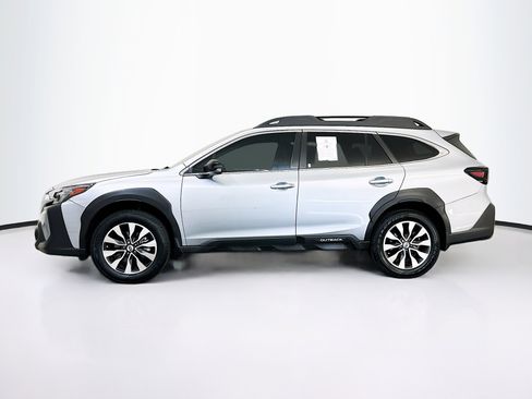 Used 2023 Subaru Outback Limited XT image 4