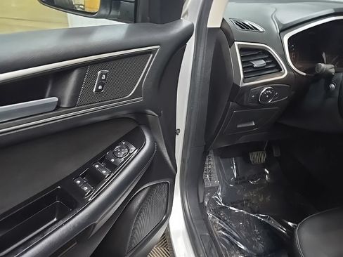 Certified 2017 Ford Edge SEL AWD/4WD image 31