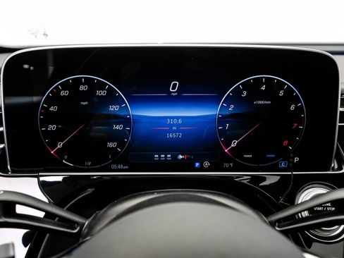 Used 2025 Mercedes-Benz E 350 Sedan image 23