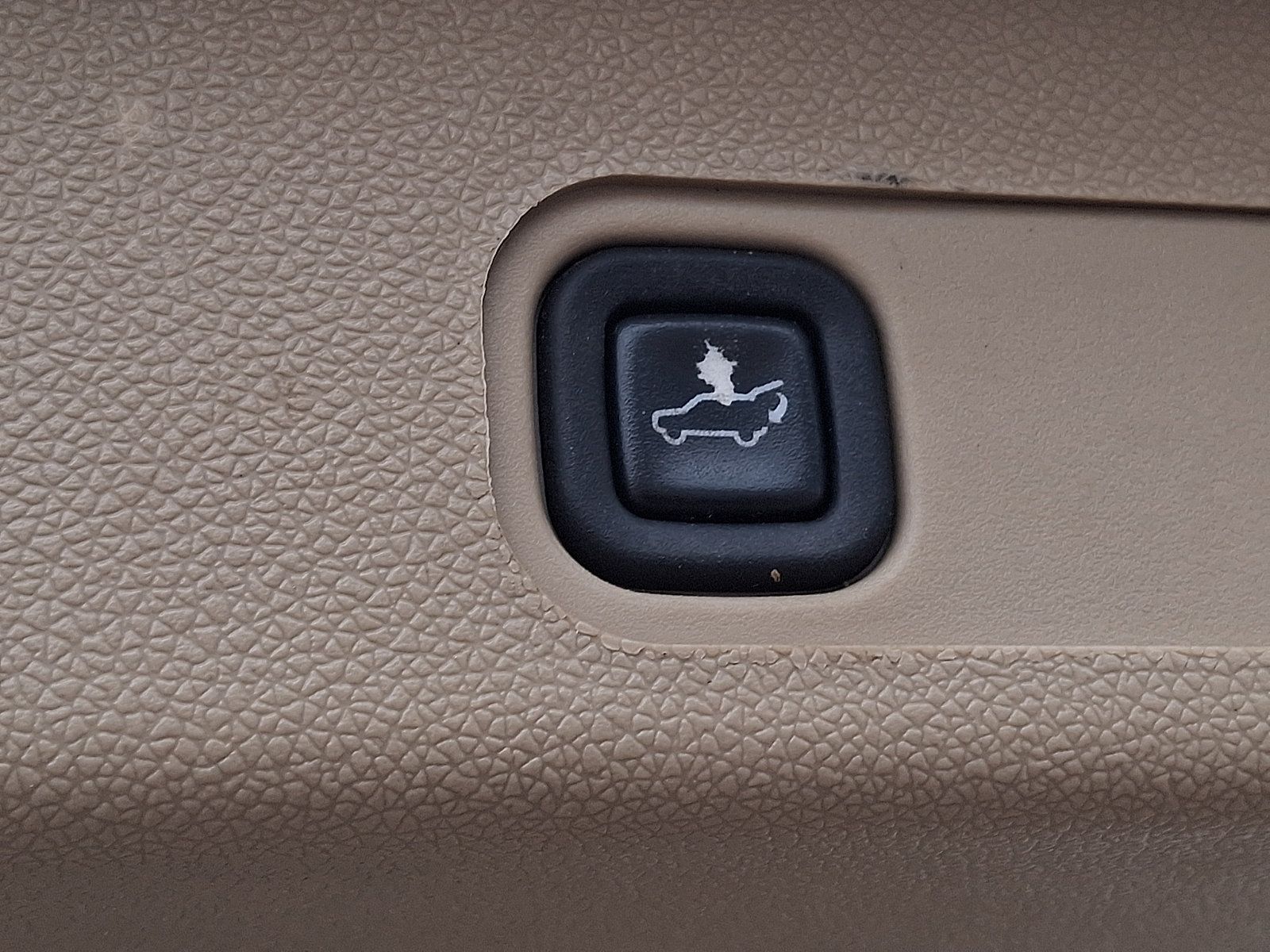 Used 2014 Cadillac Escalade Luxury AWD/4WD image 29