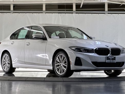 Used 2023 BMW 330i Sedan w/ Parking Assistance Package RWD image 6