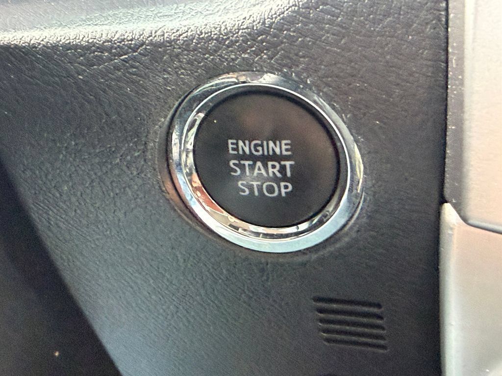 Used 2024 Toyota 4Runner SR5 AWD/4WD image 41