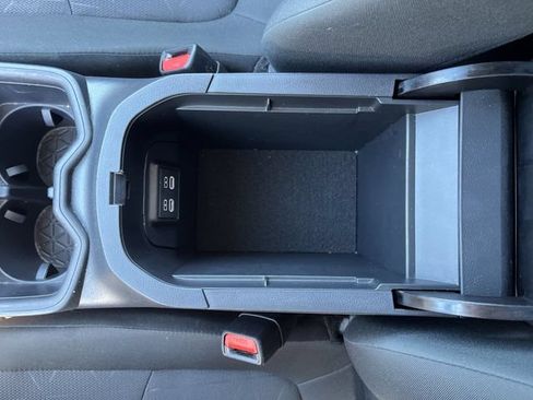 Used 2025 Toyota RAV4 XLE FWD image 23