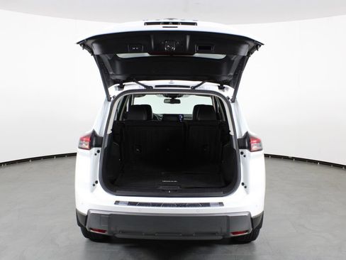 Certified 2024 Nissan Rogue SL FWD image 17