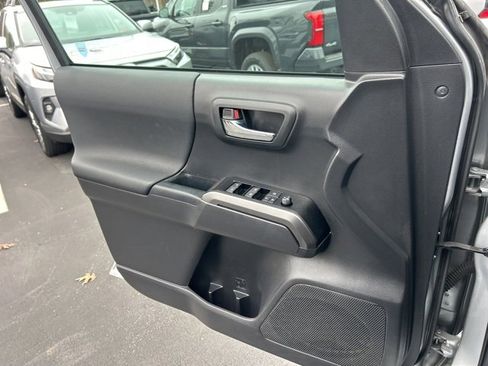Used 2023 Toyota Tacoma TRD Sport image 27