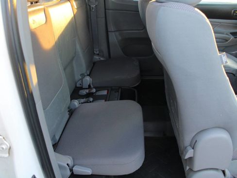 Used 2013 Toyota Tacoma 4x4 Access Cab image 7
