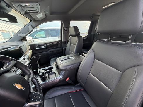 Used 2022 Chevrolet Silverado 1500 LTZ w/ Z71 Off-Road Package image 9