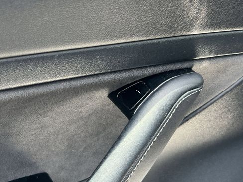 Used 2020 Tesla Model 3 Standard Range RWD image 37