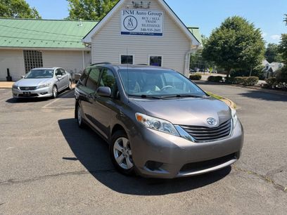 Used 2011 Toyota Sienna LE