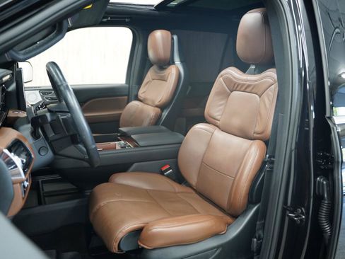 Used 2024 Lincoln Navigator L Reserve AWD/4WD image 25