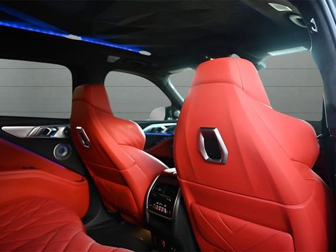 Used 2023 BMW XM image 29