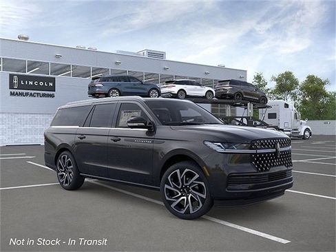 New 2026 Lincoln Navigator L Black Label AWD/4WD image 7