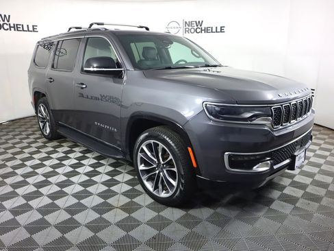 Used 2023 Jeep Wagoneer Series II w/ Premium Group I image 4